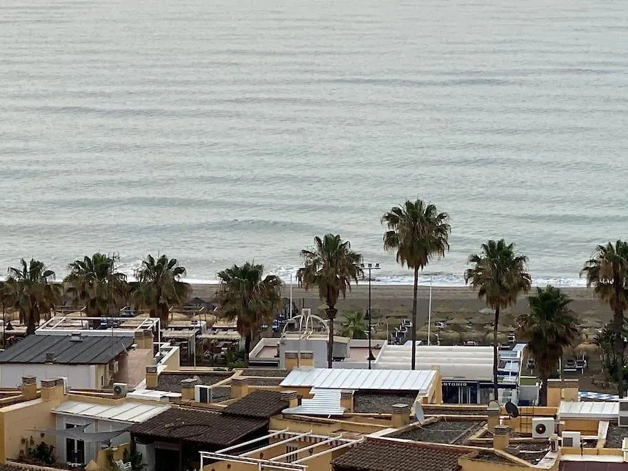 Newly Refurbished Modern 2-Bed Apartment In Heart Of Torremolinos